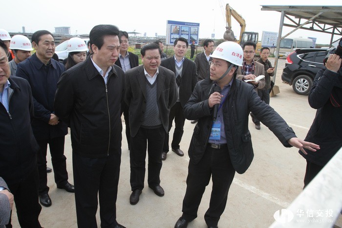 省委常委、市委書記黃楚平調(diào)研白洋港口新區(qū).jpg